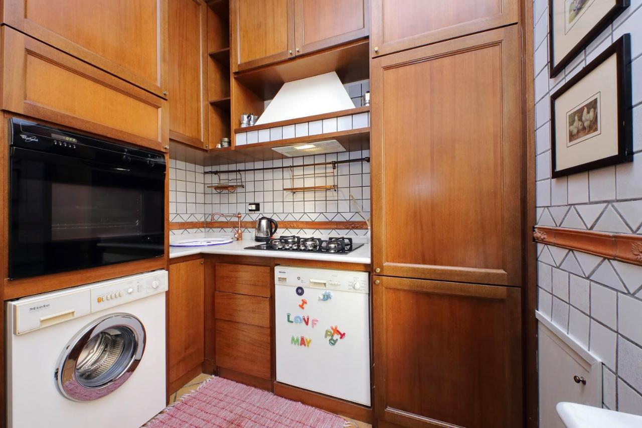 Alojamento de Acomodação e Pequeno-almoço Bellezza Al Colosseo - & Apts 3*
